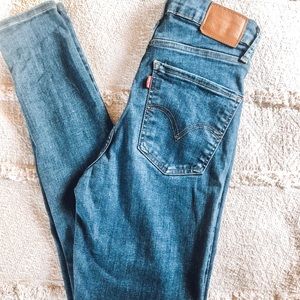 Levi’s Mile High Dark Wash High Rise Skinny